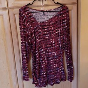 Daisy Fuentes long sleeved top